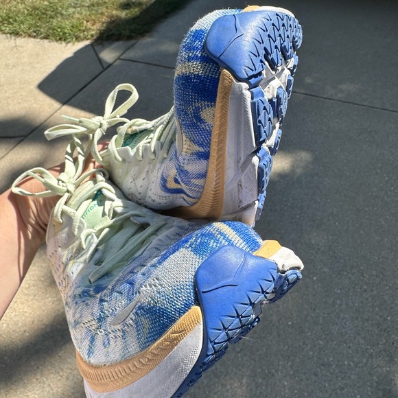 Tennis Shoes | Hoka One One - Picture 5 of 11